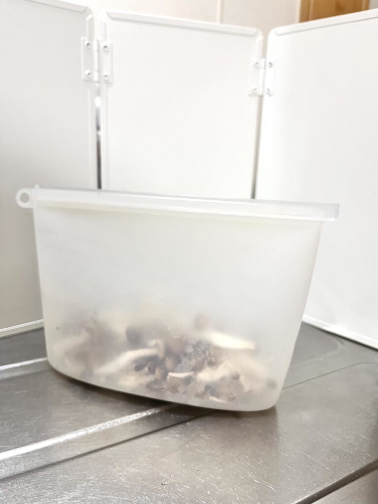 実際に使用しているシリコンバッグ｜Threeppyの商品